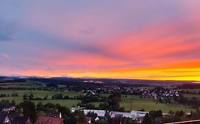 Schicke Ferien Wohnung mit tollem Ausblick in Schwarzwald.